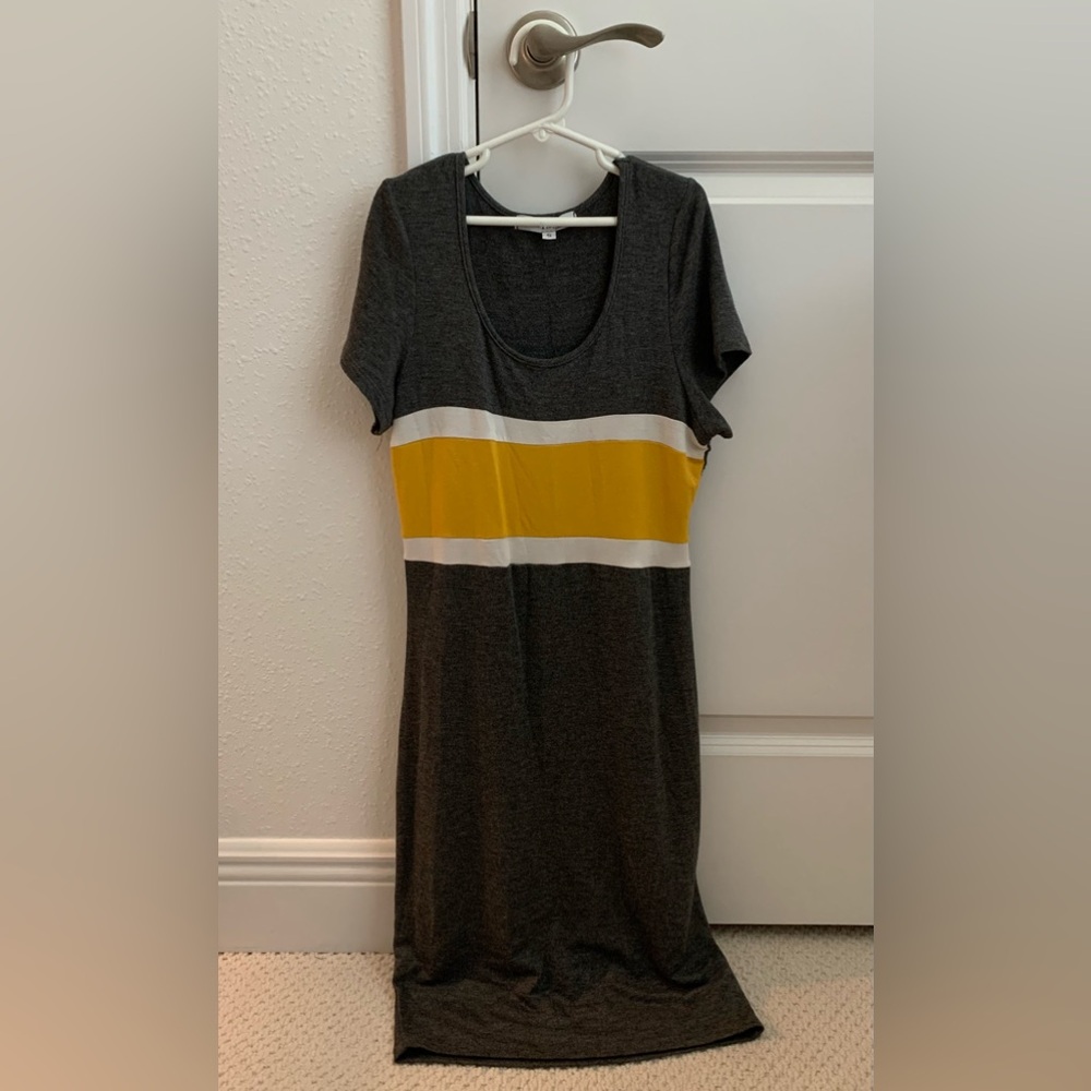T-shirt dress | Gray with big color blocking Yellow stripe |